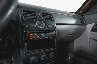 LADA Priora 1.6 MT 16 кл (Евро-3) (98 л. с.)