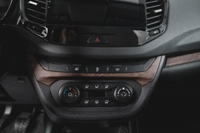 LADA Vesta Cross 1.6 MT (106 л.с.)