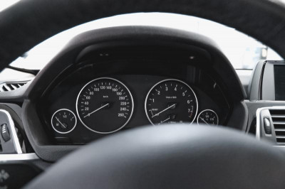 BMW 3 серия 320i AT (184 л. с.)