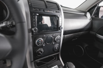 Suzuki Grand Vitara 2.4 MT (169 л.с.) 4WD