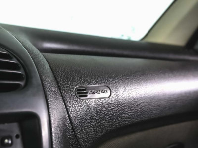 Peugeot 206 1.4 MT (75 л. с.)