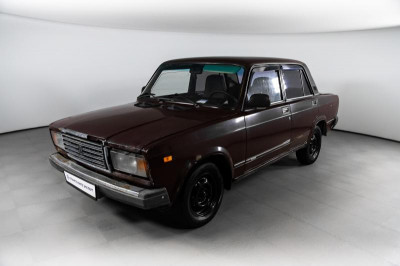 LADA 2107 1.6 MT (75 л. с.)