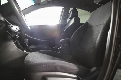 Hyundai Solaris 1.6 AT (123 л. с.)