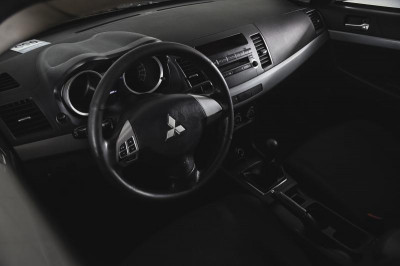 Mitsubishi Lancer 1.5 MT (109 л. с.)