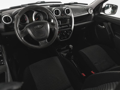 LADA Granta седан 1.6 MT 16кл (98 л. с.)