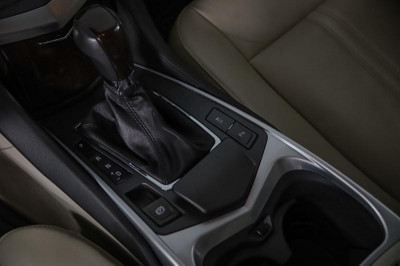 Cadillac SRX 3.0 AT AWD (271 л. с.)