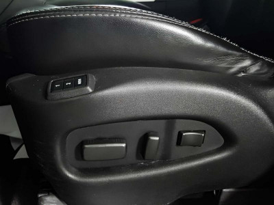 Cadillac SRX 3.0 AT AWD (271 л. с.)