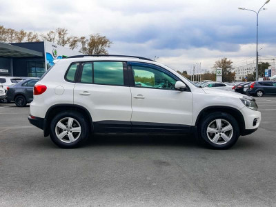 Volkswagen Tiguan 2.0d AT (140 л.с.) 4WD