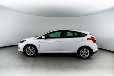Ford Focus 1.6 MT (105 л. с.)