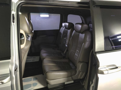 Kia Carnival 2.7 AT (189 л.с.)