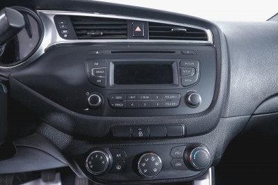 Kia ceed 1.4 MT (100 л. с.)