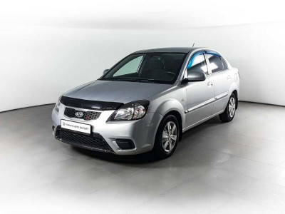 Kia Rio 1.4 MT (97 л. с.)