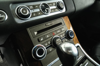Land Rover Range Rover Sport 3.0 TD AT (245 л. с.)