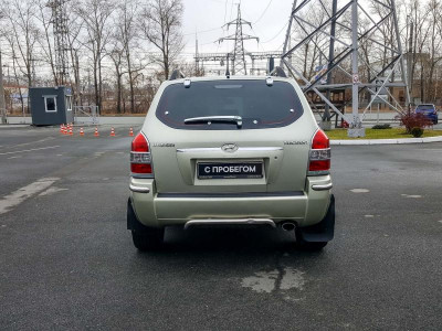 Hyundai Tucson 2.0 MT 4WD (141 л. с.)