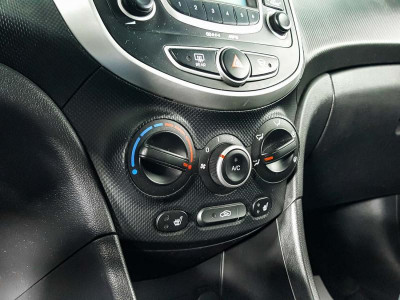 Hyundai Solaris 1.6 MT (123 л. с.)