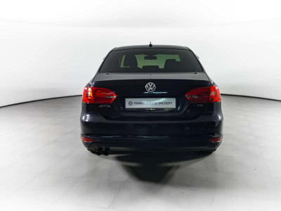 Volkswagen Jetta 1.4 TSI DSG (122 л. с.)