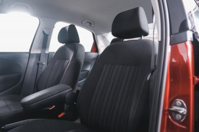 Volkswagen Polo 1.6 MPI AT (110 л. с.)