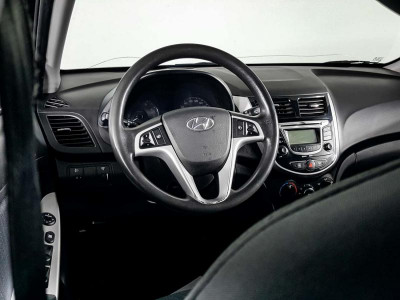 Hyundai Solaris 1.4 MT (107 л. с.)