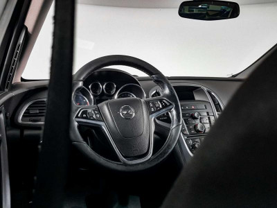 Opel Astra GTC 1.6 AT (115 л. с.)