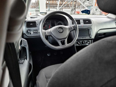 Volkswagen Polo 1.6 MT (105 л. с.)