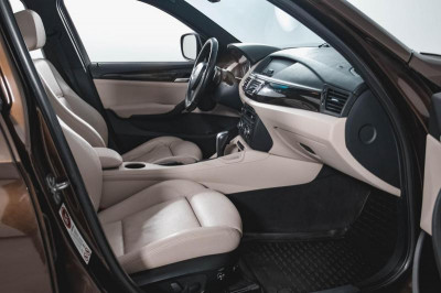 BMW X1 xDrive28i 6AT (258 л. с.)